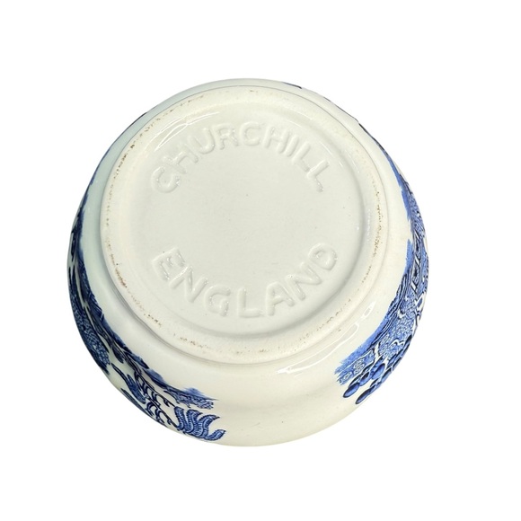 CHURCHILL BLUE WILLOW COVERED BOWL – MADE IN ENGLAND - Picture 8 of 9